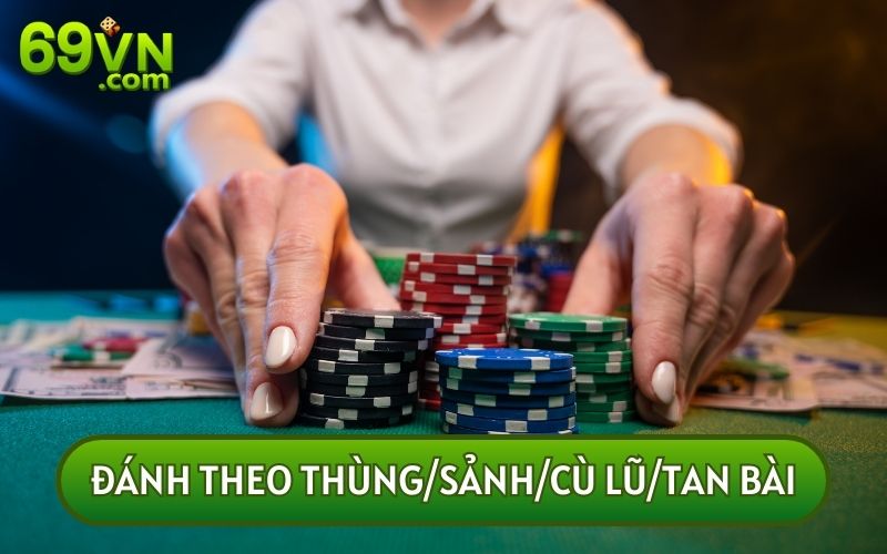 CÁCH CHƠI BÀI MẬU BINH theo thùng, sảnh hoặc cù lũ khá đơn giản